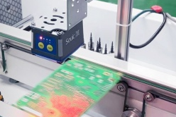 鋰電池噴碼微小、背景復雜？東集 X4 AI 工業讀碼器微距視覺清晰捕捉